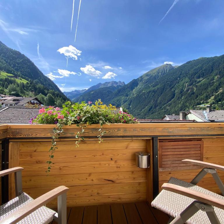 Pension Jagerhof - Sommercard Inkl - 5 Min zum Hochzeiger - Doppelzimmer mit Balkon - 4