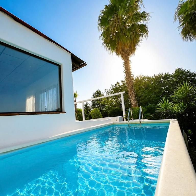 Villa Serena Costa Brava con Piscina Privada AC WIFI BBQ - Villa con piscina privada - 2
