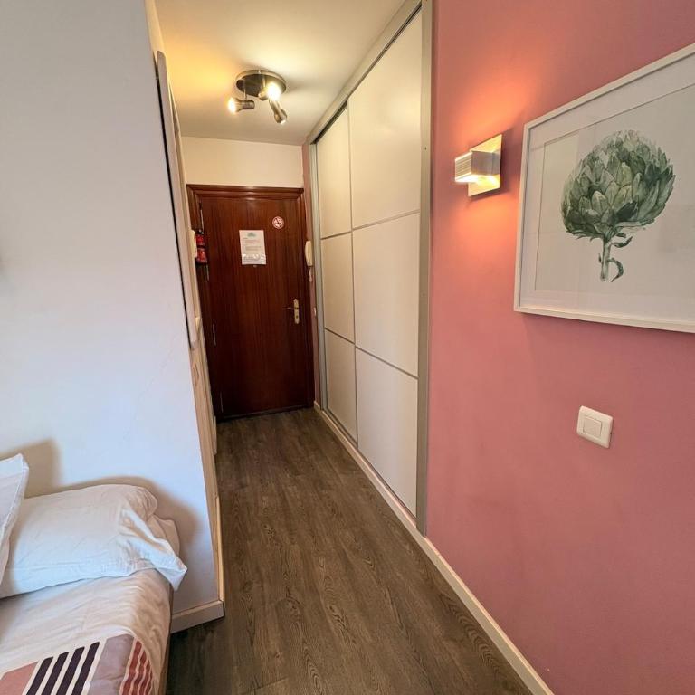 Acogedor estudio a pocos metros de la playa - One-Bedroom Apartment - 35