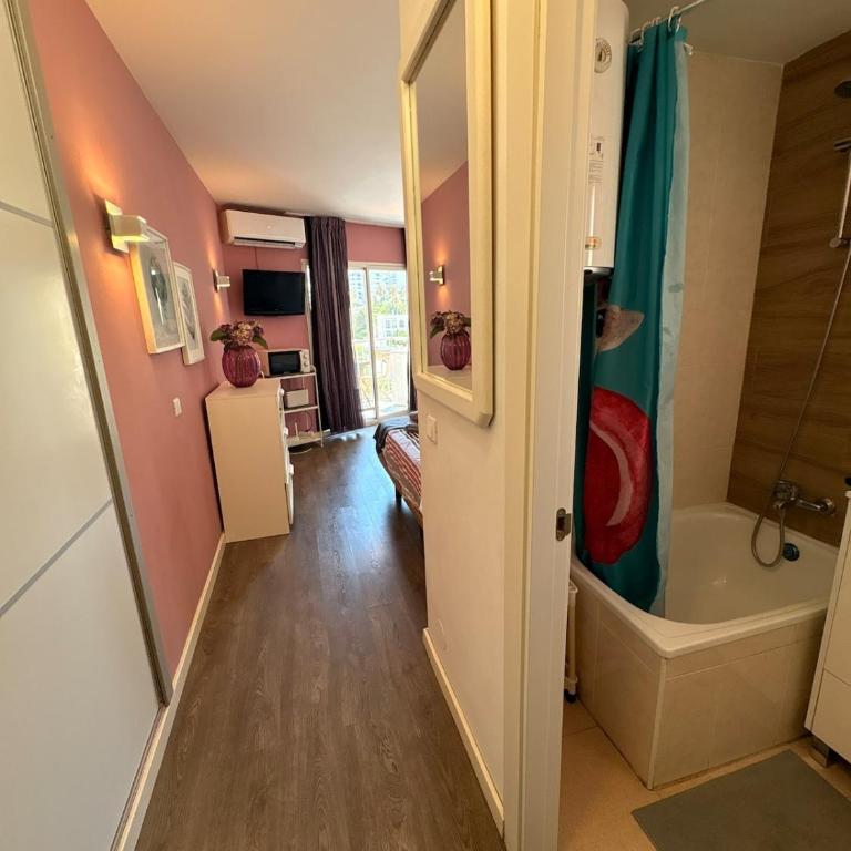 Acogedor estudio a pocos metros de la playa - One-Bedroom Apartment - 36