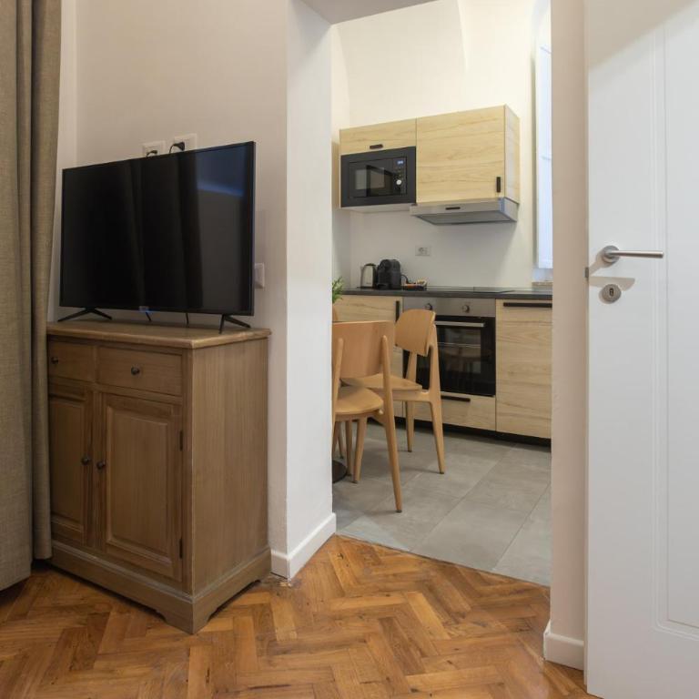 Palazzo Taverna Apartments - Appartamento Standard con 1 Camera da Letto - 7