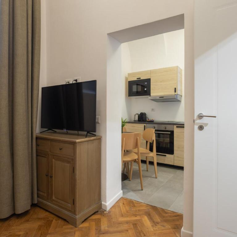 Palazzo Taverna Apartments - Appartamento Standard con 1 Camera da Letto - 8