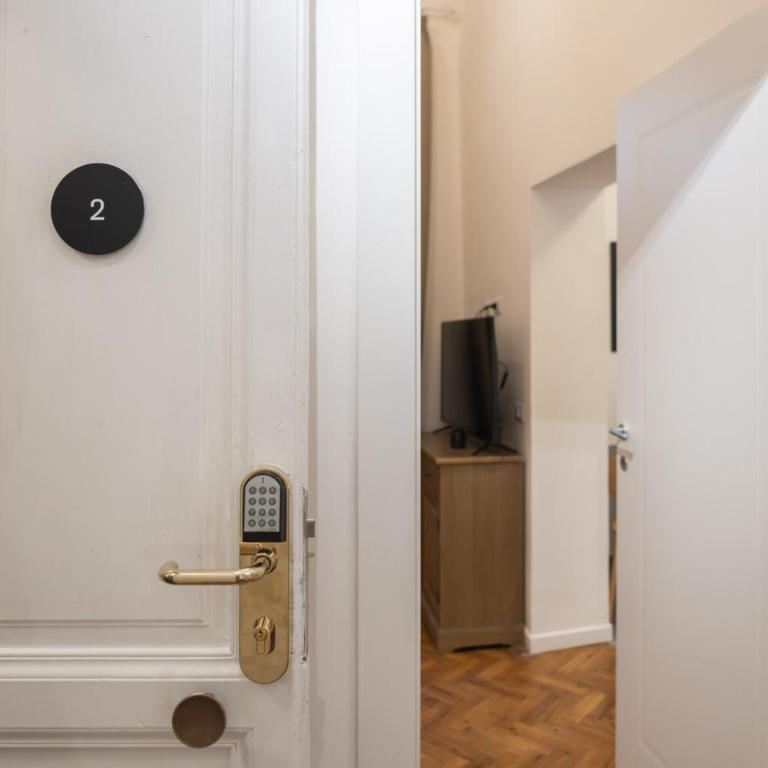 Palazzo Taverna Apartments - Appartamento Standard con 1 Camera da Letto - 12
