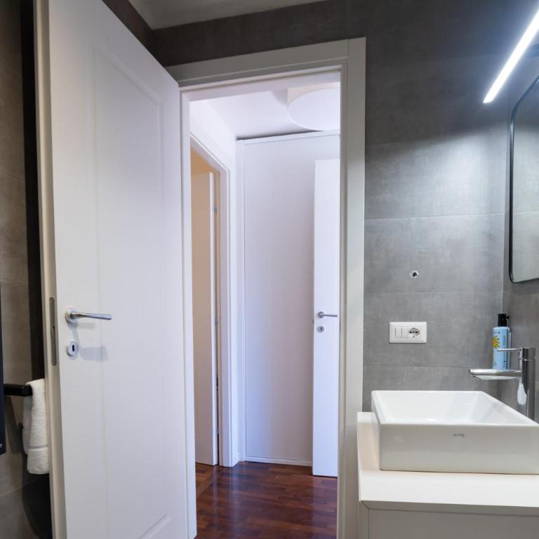 Palazzo Taverna Apartments - Appartamento Superior con 2 Camere da Letto - 52