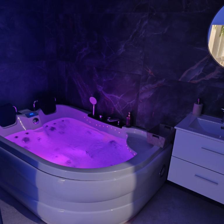 Maloveroom, 2 Suites d'exceptions - Suite Deluxe - 8