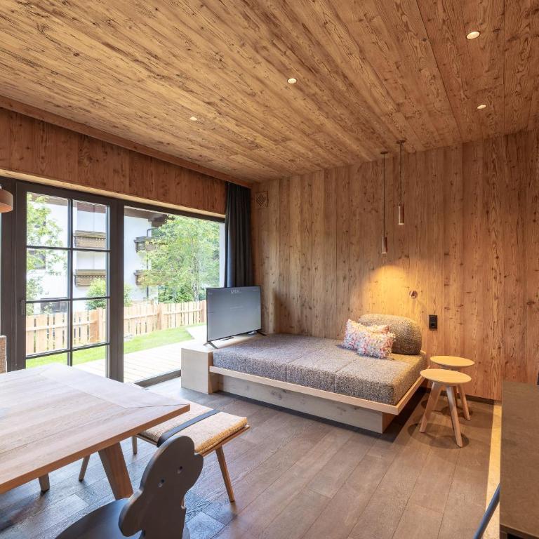 MOAHOF Chalets & Appartements - Deluxe Apartment mit 3 Schlafzimmern - 4