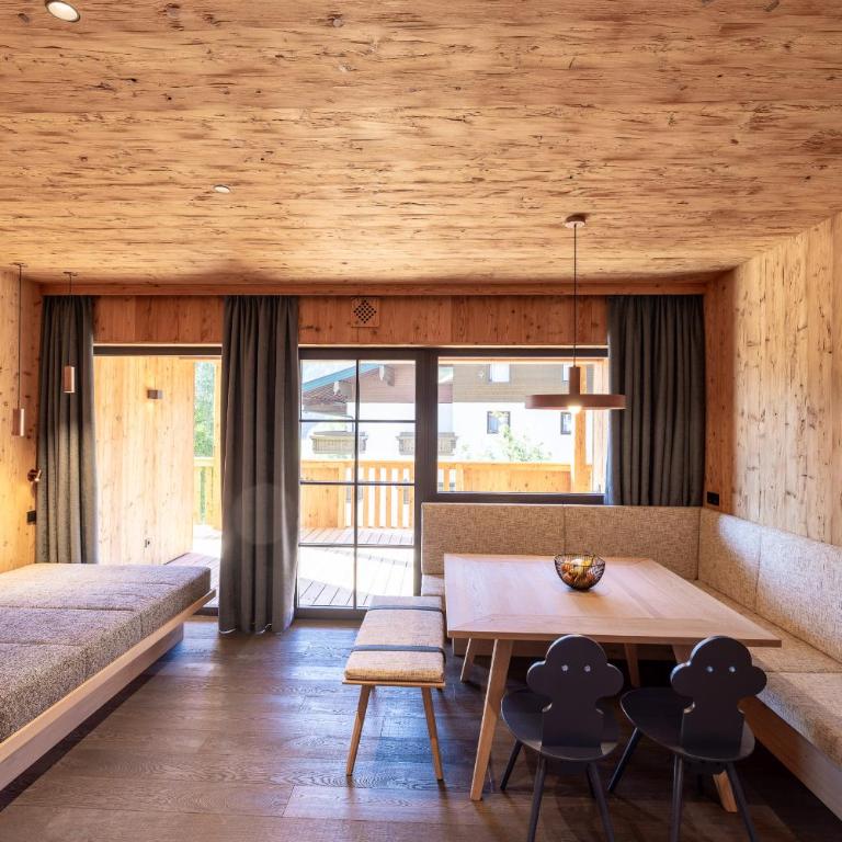 MOAHOF Chalets & Appartements - Deluxe Apartment mit 2 Schlafzimmern - 4