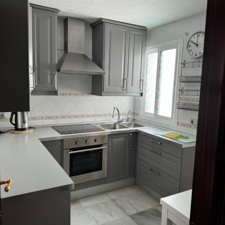 Urano - One-Bedroom Apartment - 2