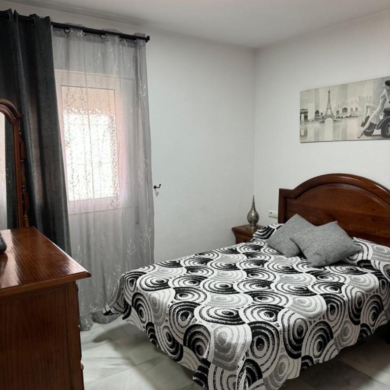 Urano - One-Bedroom Apartment - 4