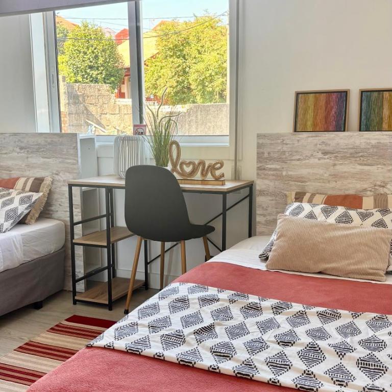 Grey House - Feel The Vibe - Three-Bedroom Apartment - 12