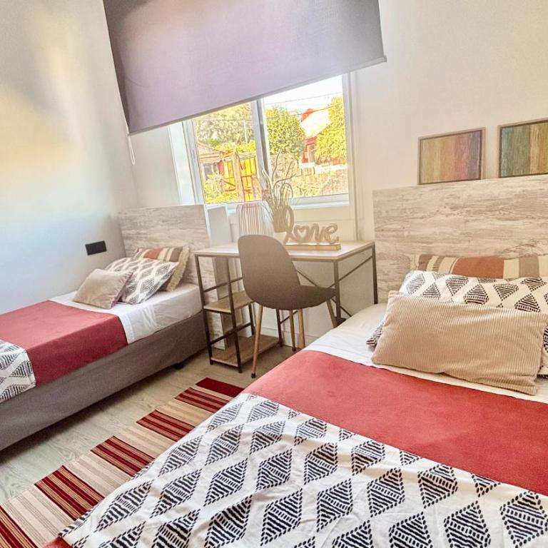 Grey House - Feel The Vibe - Three-Bedroom Apartment - 11