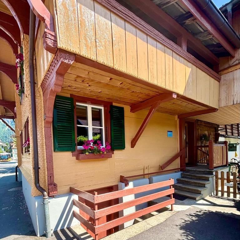 Cosy apartment in heritage protected swiss chalet - Apartment mit 2 Schlafzimmern - 2