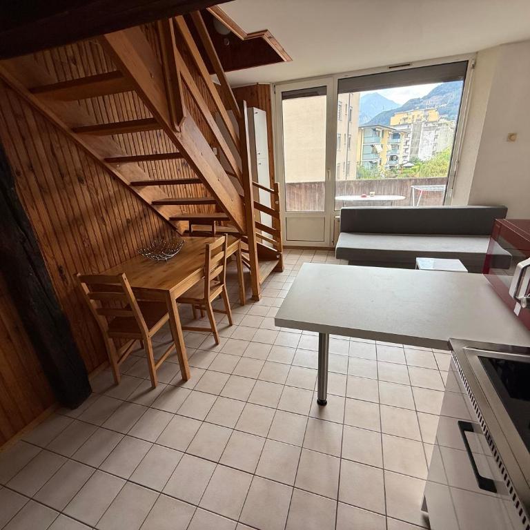 Appartement 3 chambres - Apartment mit 2 Schlafzimmern - 4