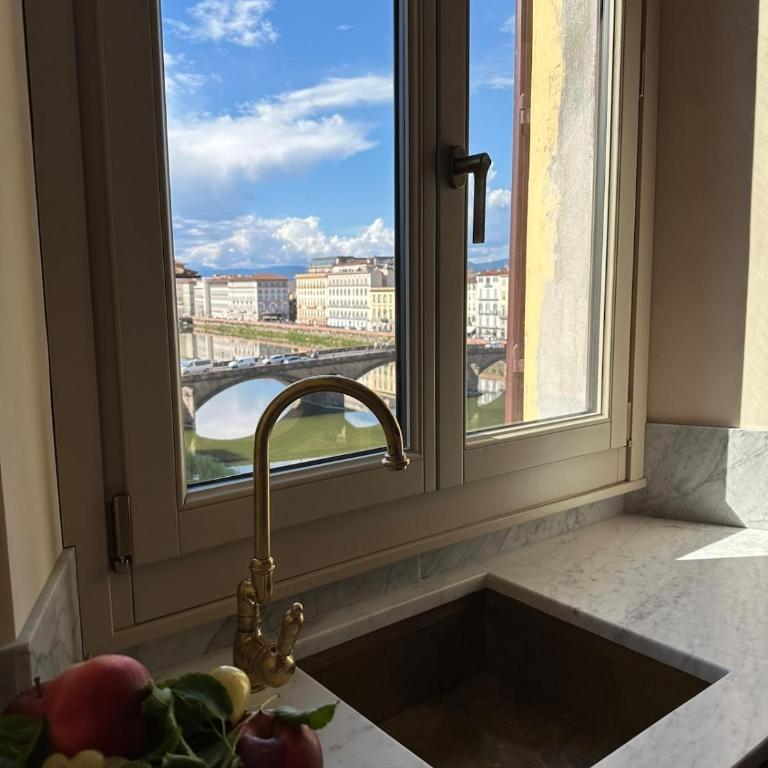 2BR Iconic River View Deluxe Condo Fast WIFI - Appartamento con 3 Camere da Letto - 1