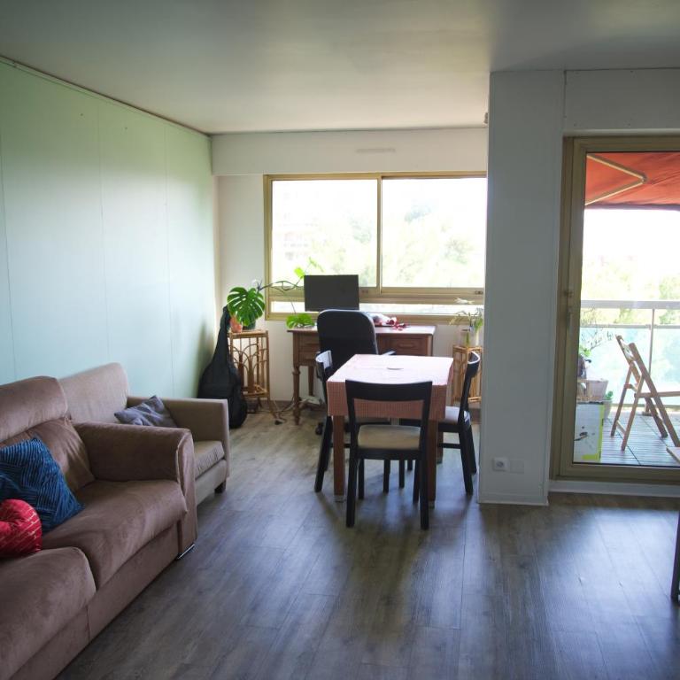 Chambre privée au coeur de Marseille - Chambre Double avec Balcon - 5