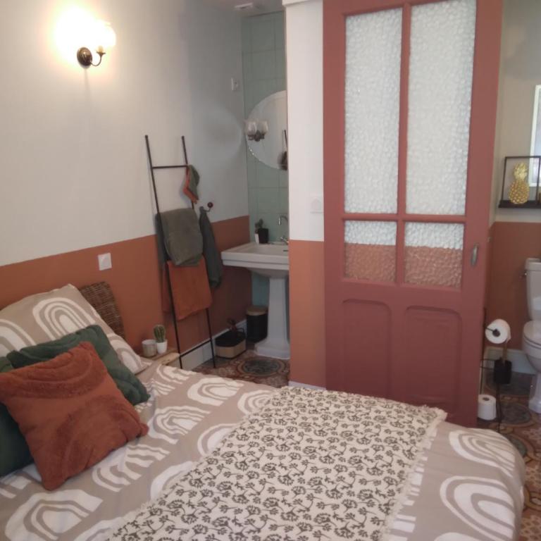 CASA VERDE Le charme de l'ancien en ville ! - Chambre Double avec Salle de Bains Privative - 3