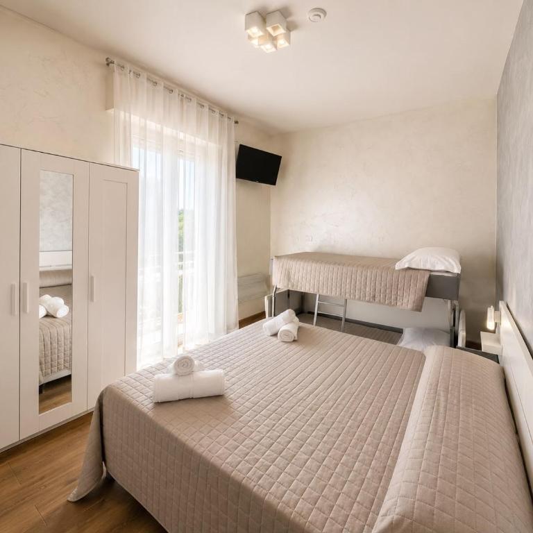 Hotel Eriale Nuova Gestione - Camera Tripla con Balcone - 3