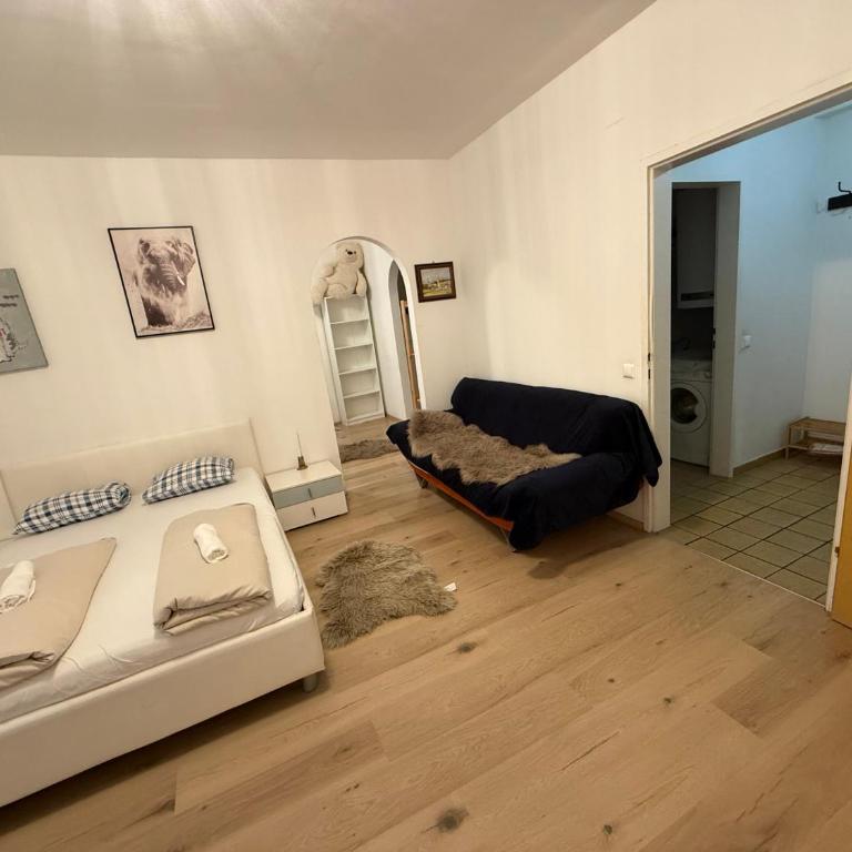 HOSTEL LOVELY ROOMS CITY CENTER, shared Bathroom - Superior Studio - 3