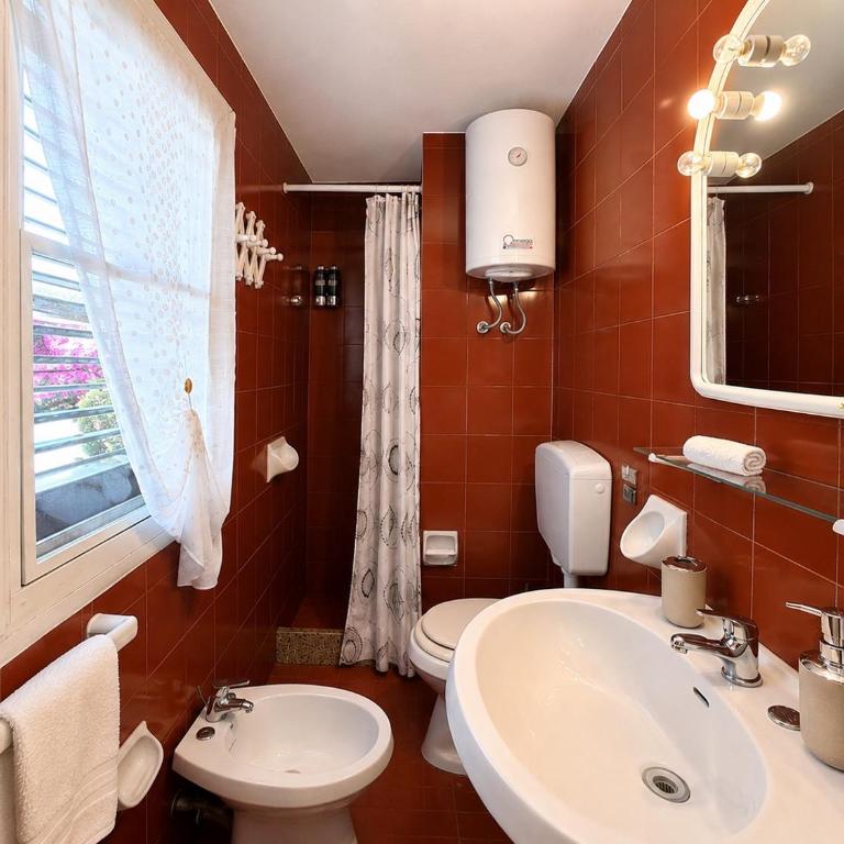 Seadas Garden Home - Beach 2 min away - Wi-Fi - AC - Parking - BBQ - Pet Friendly - Appartamento con 1 Camera da Letto - 18
