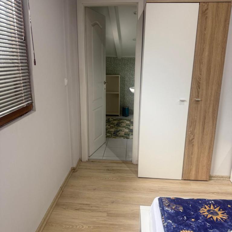Una Dreams Lohovo Rooms - Dvokrevetna Soba sa Bračnim Krevetom i Sopstvenim Kupatilom - 3