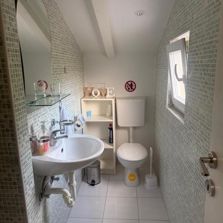 Una Dreams Lohovo Rooms - Dvokrevetna Soba sa Zasebnim Krevetima i Kupatilom - 2