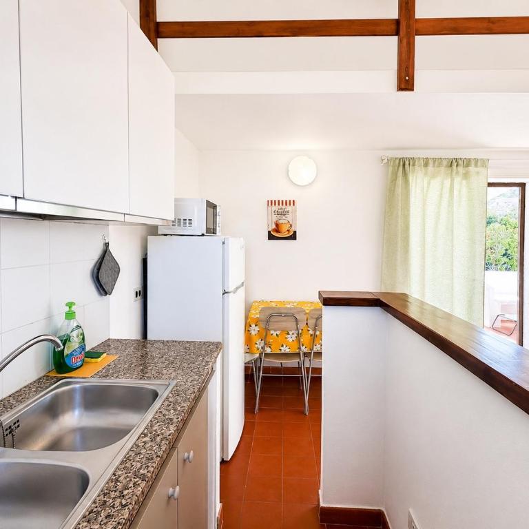 Seadas Garden Home - Beach 2 min away - Wi-Fi - AC - Parking - BBQ - Pet Friendly - Appartamento con 1 Camera da Letto - 5