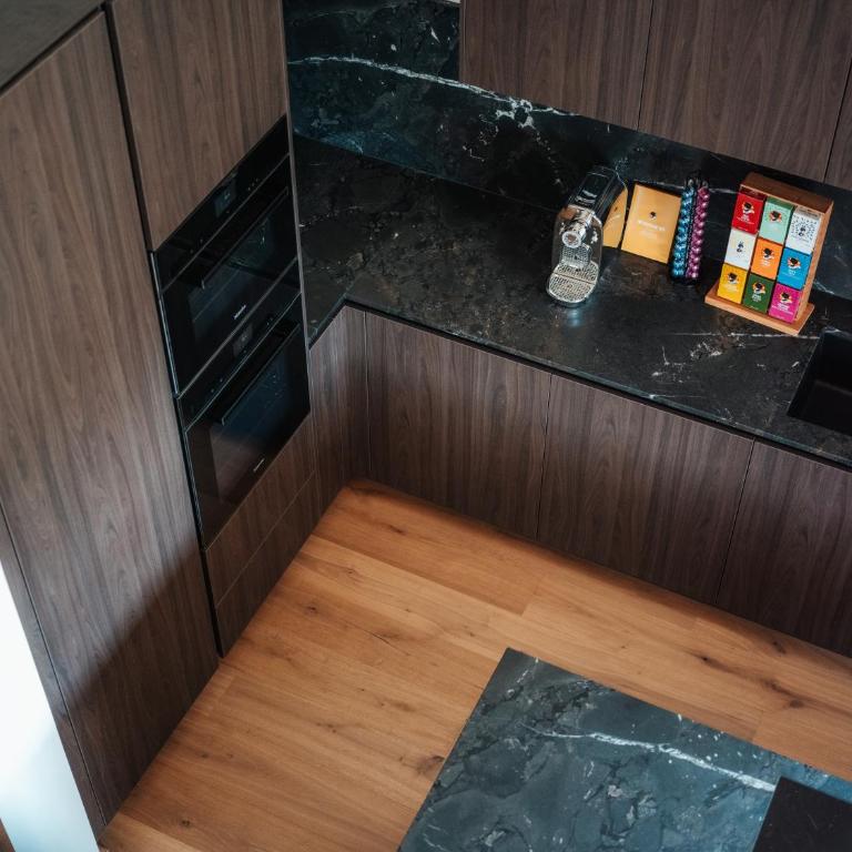 Weiße Wand - Apartment mit 2 Schlafzimmern - 5