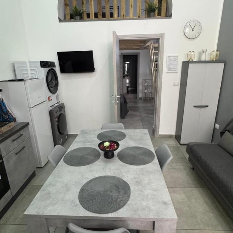 Sea Apartment - Two-Bedroom Apartment - 8