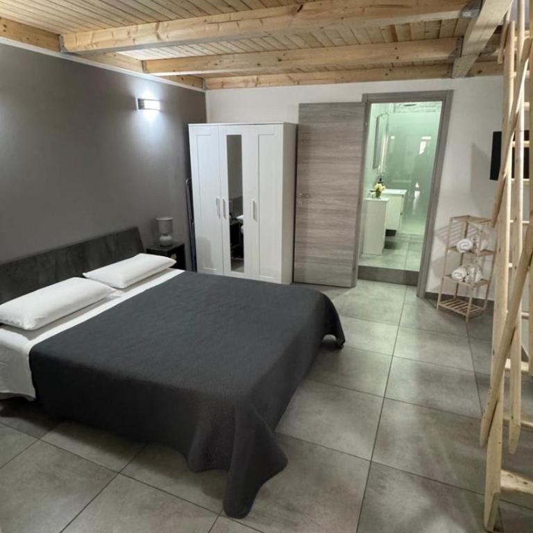 Sea Apartment - Two-Bedroom Apartment - 13