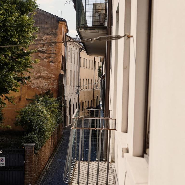 Your Home in Treviso, Venice - Collalto 12 - Three-Bedroom Apartment - 13