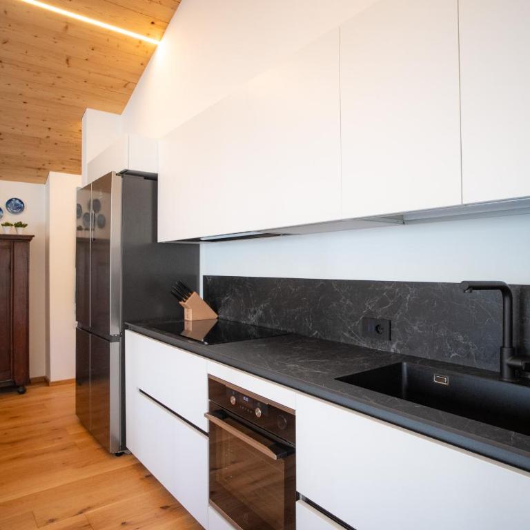 Ciasa Verena - Appartamento Deluxe con 2 Camere da Letto e Balcone - 10