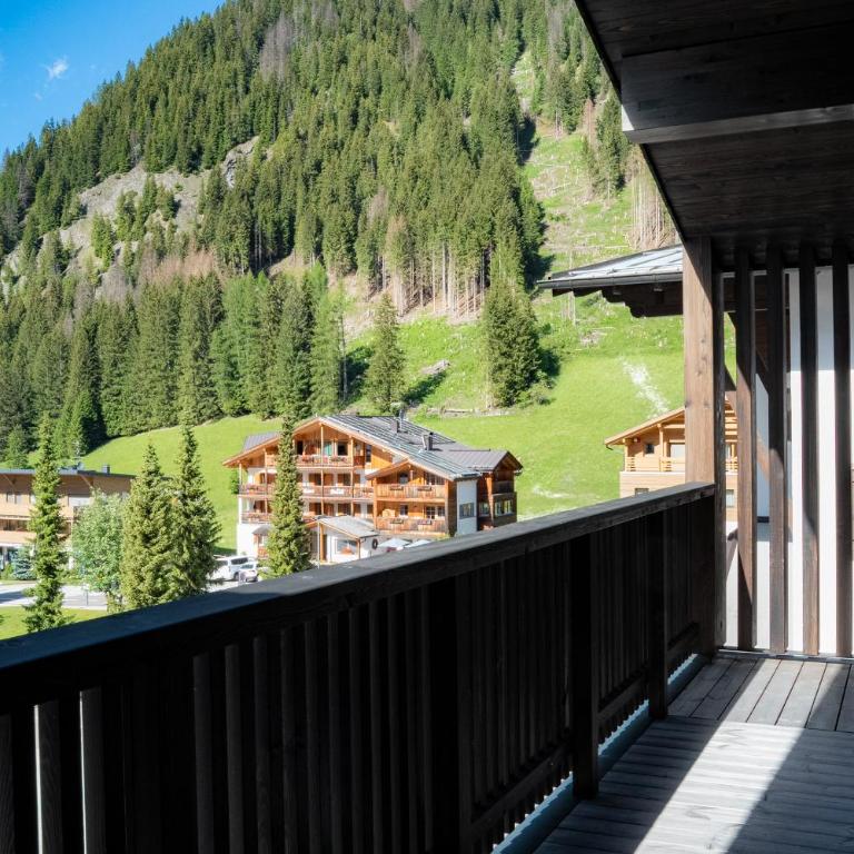 Ciasa Verena - Appartamento Deluxe con 2 Camere da Letto e Balcone - 12