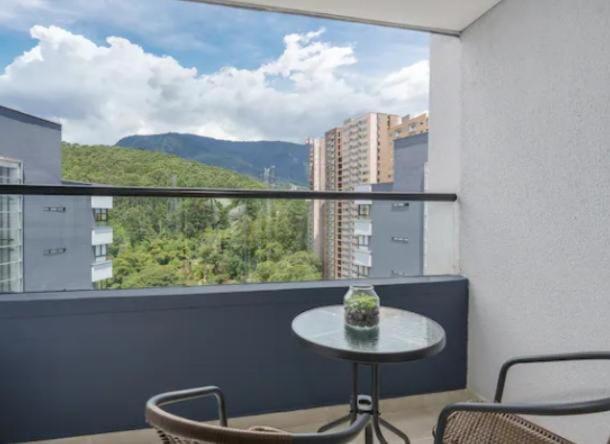 Espectacular apartamento con la mejor vista, Poblado Medellin - Three-Bedroom Apartment - 30