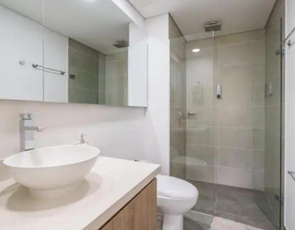 Espectacular apartamento con la mejor vista, Poblado Medellin - Three-Bedroom Apartment - 32