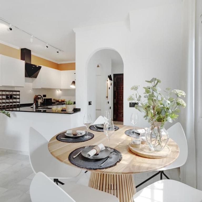 Townhouse w Pool, BBQ, Terrace & Garden - Stadthaus mit 2 Schlafzimmern - 7