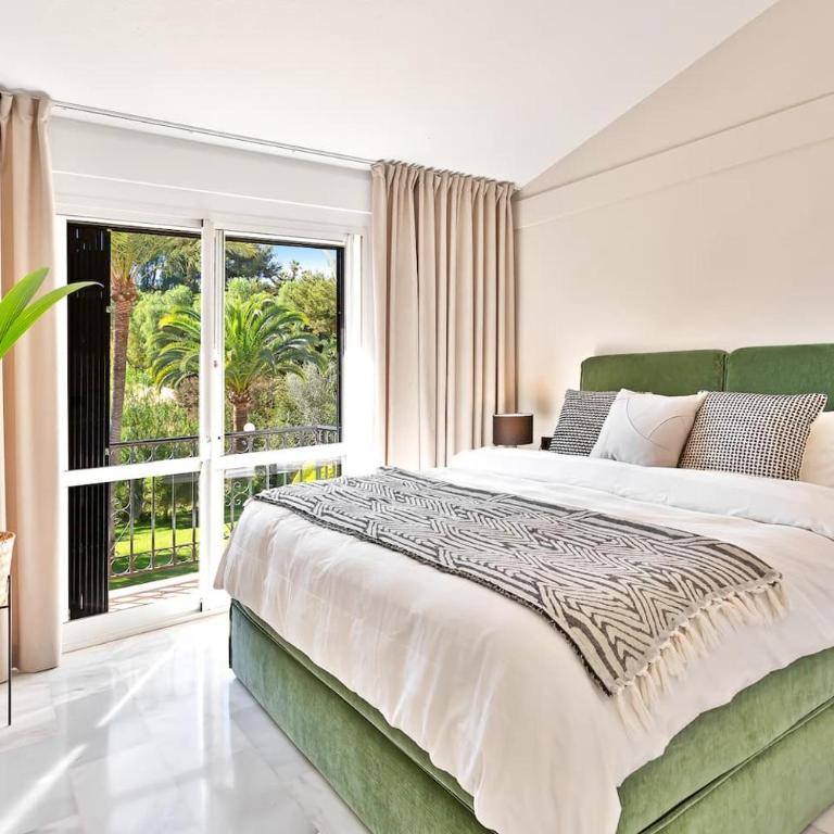Townhouse w Pool, BBQ, Terrace & Garden - Stadthaus mit 2 Schlafzimmern - 4