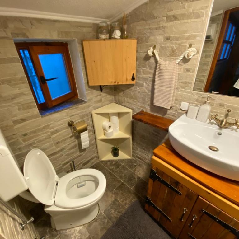 Jasmine Apartment - One-Bedroom Apartment - 6