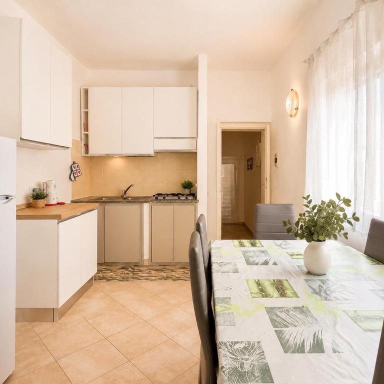 Conchiglia Family & Pet Friendly - Fenced Garden - 2BR - Near the Sea - Wi-Fi - AC - BBQ - Casa con 2 Camere da Letto - 8