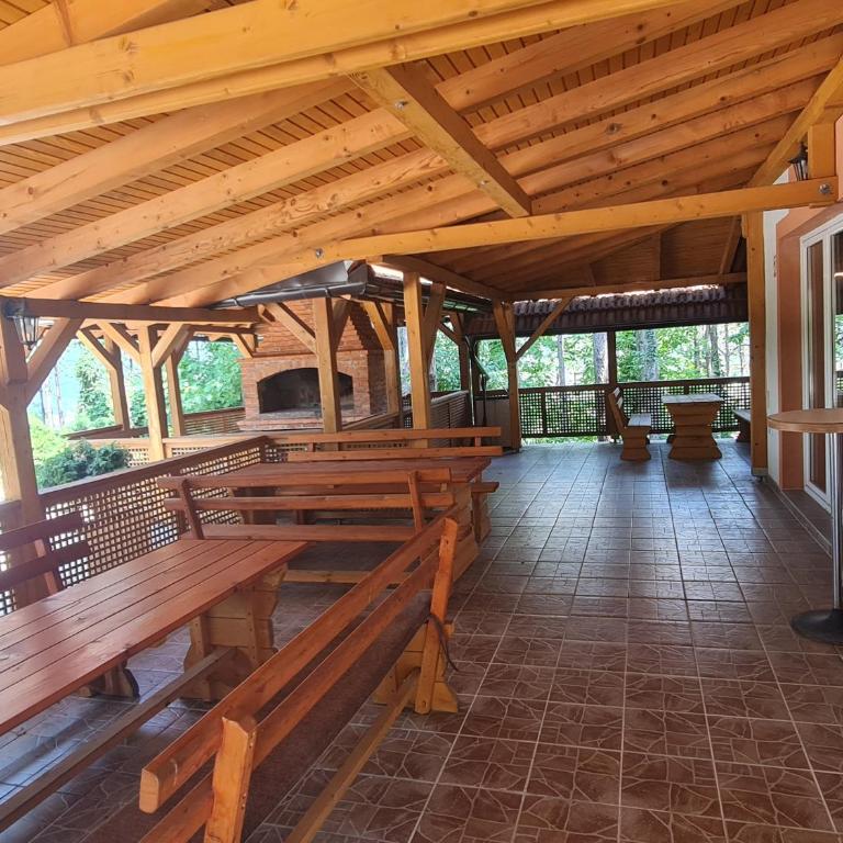 Villa Hukic - Deluks Dvokrevetna Soba sa Bračnim Krevetom - 11