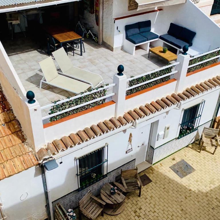 Malaga Beach House, 2 city bikes, 2 children's bikes, WiFi, BIG terrace, BBQ, Family, Childfriendly - Maison 2 Chambres - 2