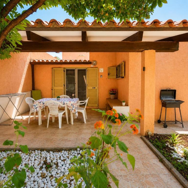 Mirto Beachside Apartment - 2BR - Wi-Fi - AC - 100m from the Beach - BBQ - Parking - Casa con 2 Camere da Letto - 1