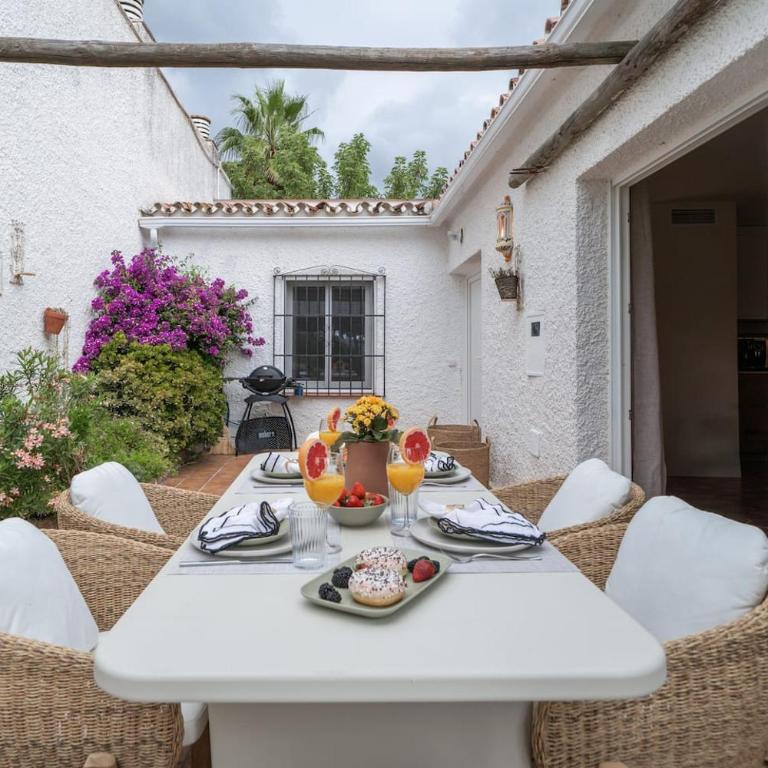 Andalusian Home wTerrace & Pool Nr Beach & Gym - Habitación Individual - 12