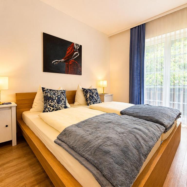 ALPINA Appartements Mallnitz - Apartment mit 2 Schlafzimmern und Bergblick - 1