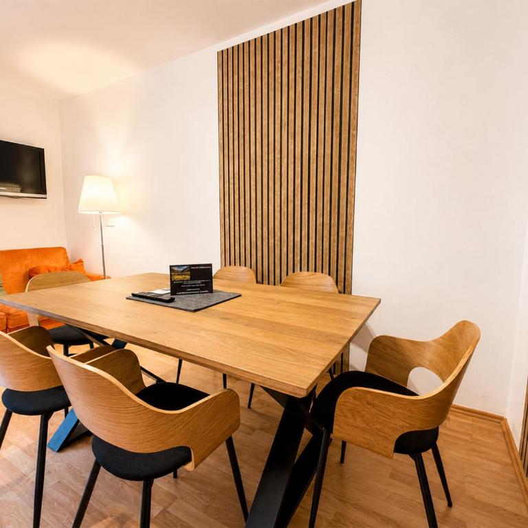ALPINA Appartements Mallnitz - Apartment mit 2 Schlafzimmern und Bergblick - 3