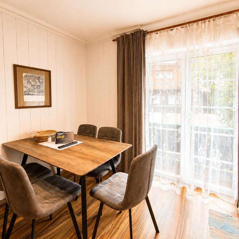 ALPINA Appartements Mallnitz - Apartment mit 2 Schlafzimmern und Bergblick - 5
