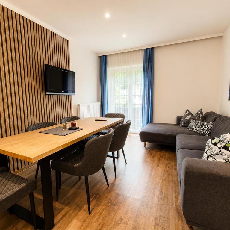 ALPINA Appartements Mallnitz - Apartment mit 2 Schlafzimmern und Bergblick - 5
