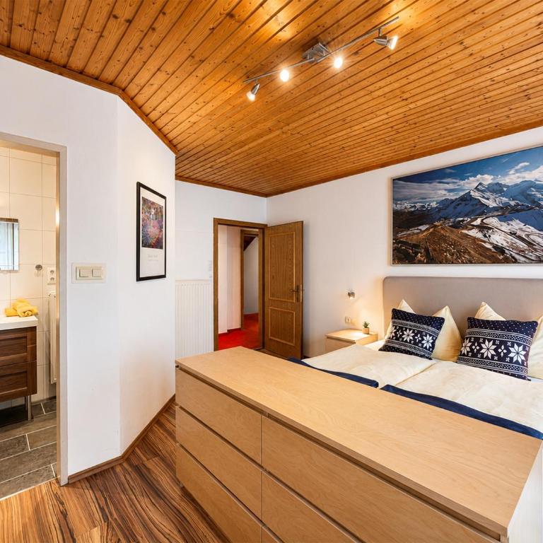ALPINA Appartements Mallnitz - Apartment mit 2 Schlafzimmern und Bergblick - 4