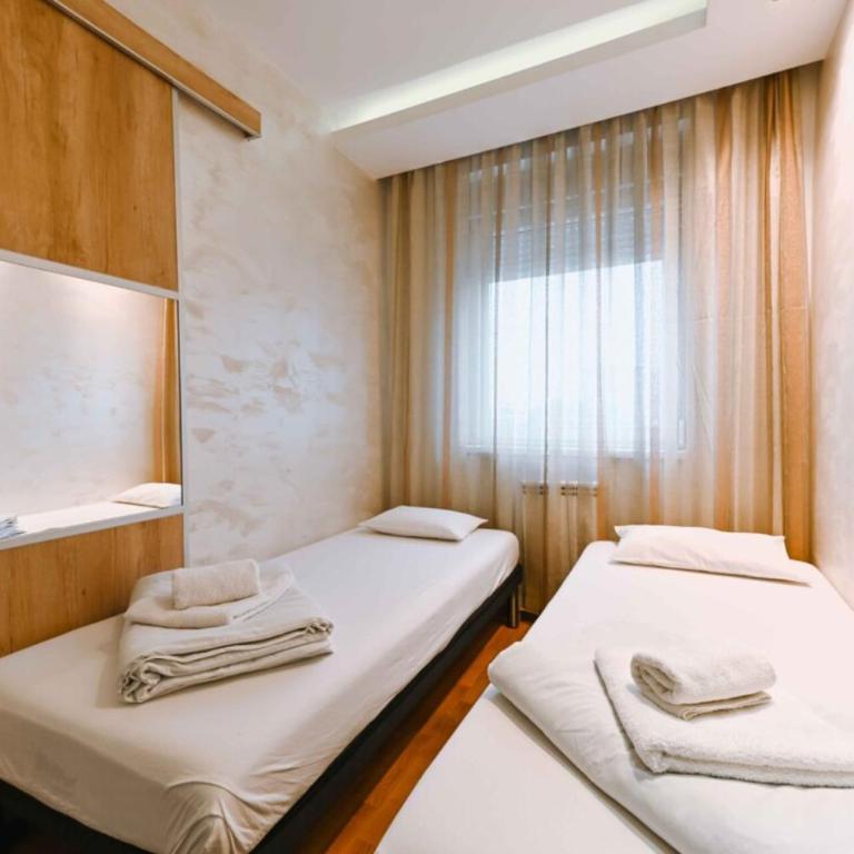 Savada Lux - Two-Bedroom Apartment - 12