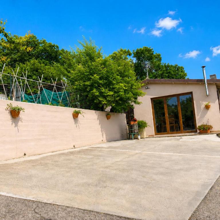 Lombardi Rita - Colle S. Martino - Appartamento con 2 Camere da Letto e Patio - Su 2 Livelli - 67