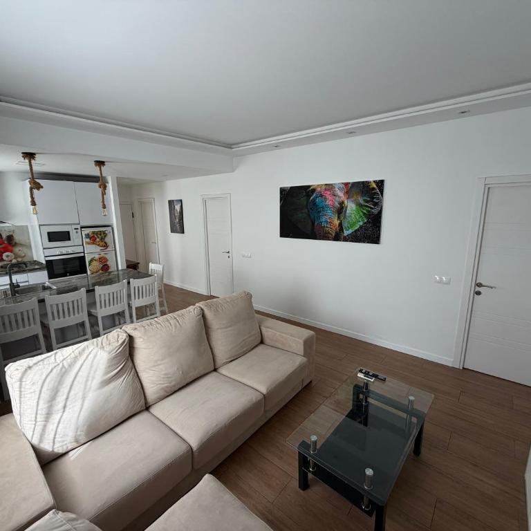 GENUAR APARTMENTS 3 Bedroom close to beach - Apartamento - 2